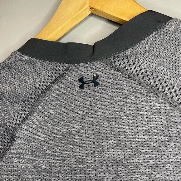 NWT Under Armour Golf Tee - Picture 4 of 4